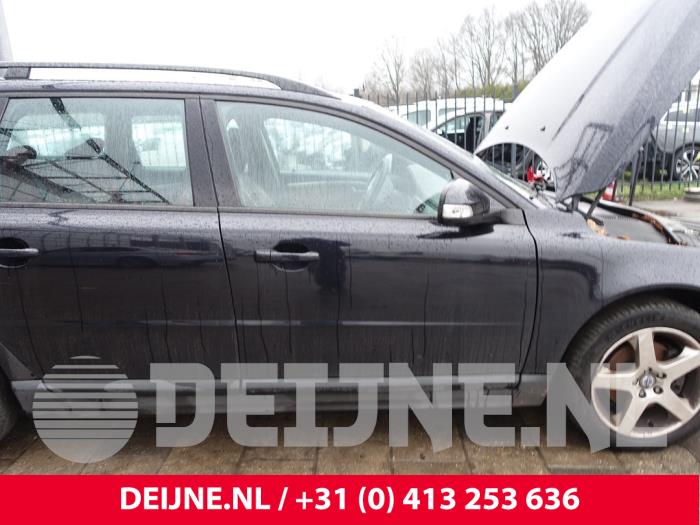 Volvo V70 Tür 4-türig rechts vorne O261792