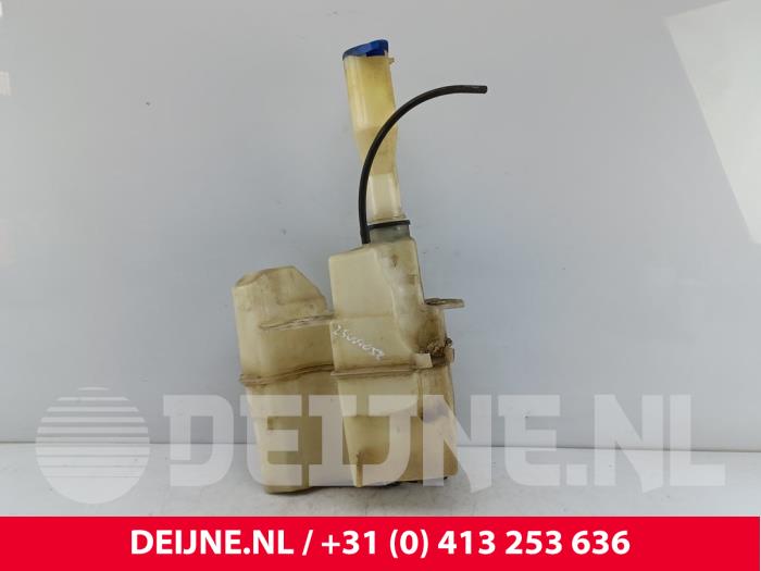 Volvo V70 Scheibensprühertank vorne O261797