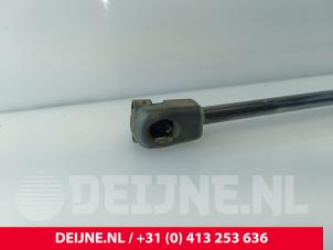 Volvo XC40 Gasdemper rechts-achter O261844 foto 2