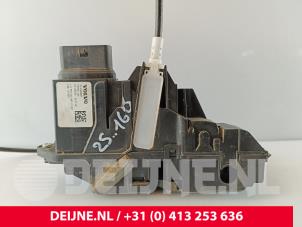 Volvo V60 Door lock mechanism 4-door, front left O261898 photo 3