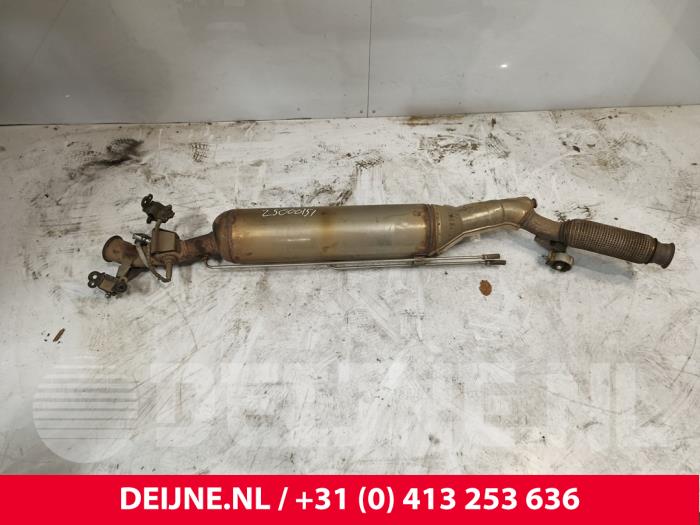 Gebruikte Roetfilter Peugeot Expert (V1/VA/VB/VE/VF/VT/VY) 2.0 Blue HDi 120 16V Prijs € 605,00 Inclusief btw aangeboden door van Deijne Onderdelen Uden B.V.