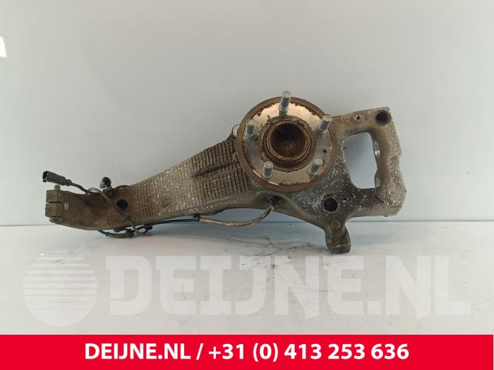 Tesla Model S Fusee links-voor O261971