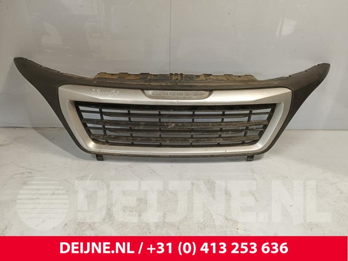 Peugeot Boxer Grill O261993