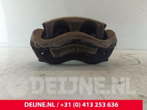 Mercedes Sprinter Remklauw (Tang) links-voor O262040 foto 3