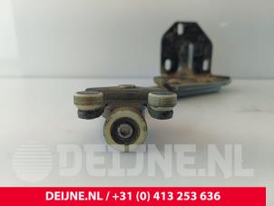 Mercedes Vito Schiebetürrolle rechts O262232 foto 3