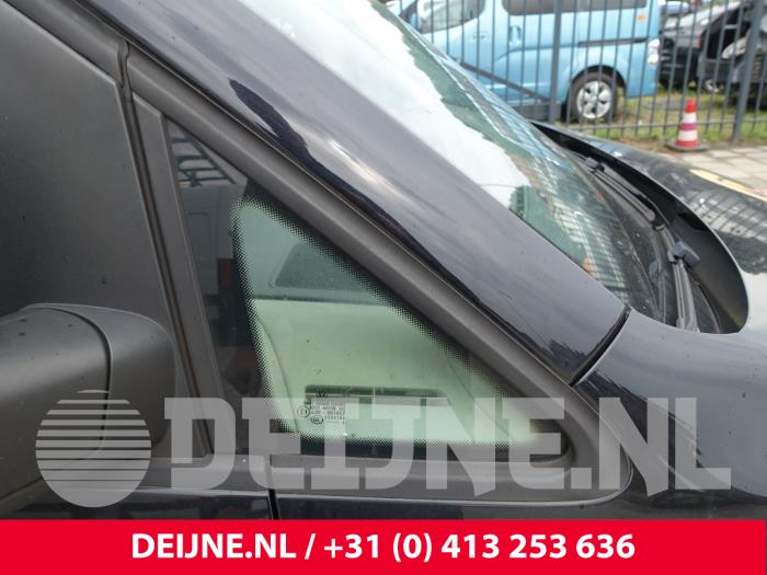 Volkswagen Caddy Quarter light, front right O262307