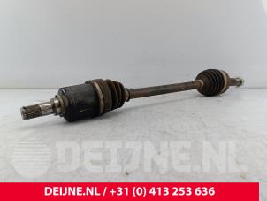 Nissan NV200 Front drive shaft, left O262324 photo 2