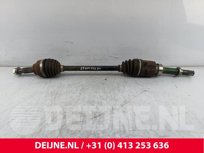 Gebruikte Aandrijfas rechts-voor Nissan NV 200 (M20M) E-NV200 Prijs € 242,00 Inclusief btw aangeboden door van Deijne Onderdelen Uden B.V.