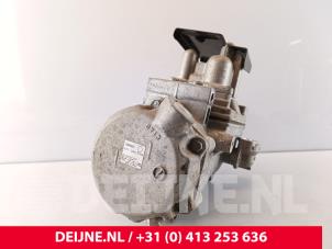 Nissan NV200 Air conditioning pump O262334 photo 3