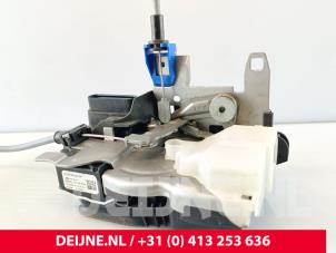 Lynk & Co 01 Deurslot Mechaniek 4Deurs rechts-achter O262392 foto 2