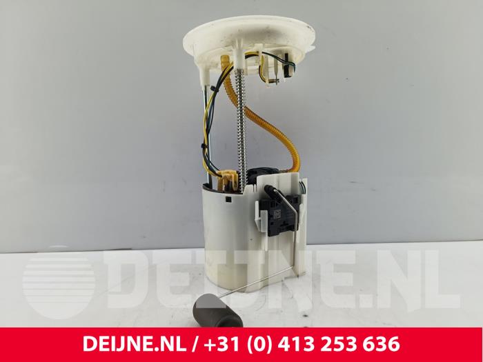 Gebruikte Tank element Pomp Lynk &amp; Co 01 1.5 PHEV Prijs € 133,10 Inclusief btw aangeboden door van Deijne Onderdelen Uden B.V.