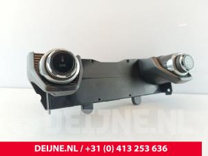 Lynk & Co 01 Heater control panel O262426 photo 2