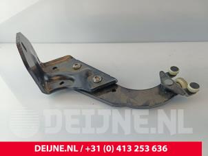 Mercedes Vito Schuifdeurrol rechts O262531 foto 3
