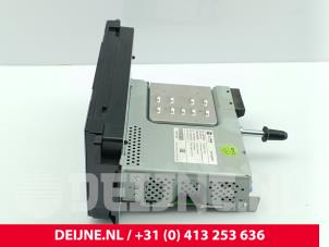 MG ZS Display Multi Media regelunit O262493 foto 3