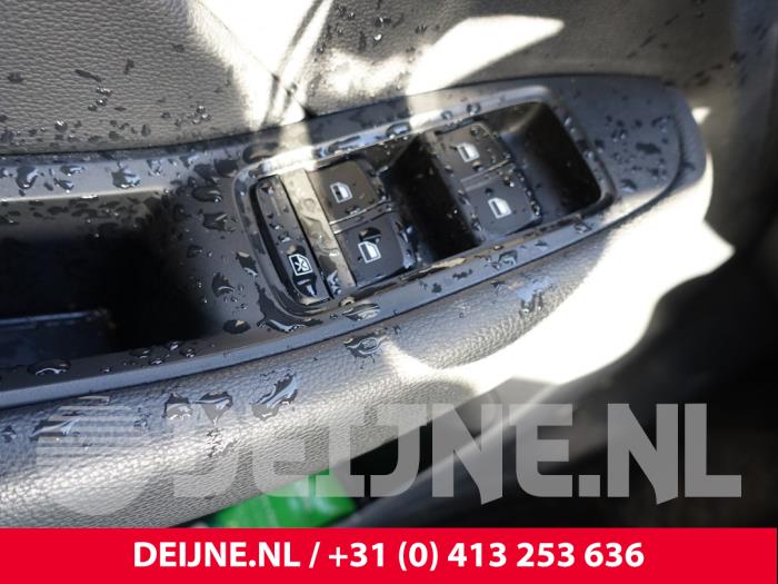 MG ZS Elektrisches Fenster Schalter O262496
