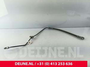 Gebruikte Remslang voor Porsche Taycan (Y1A) 4S Prijs € 60,50 Inclusief btw aangeboden door van Deijne Onderdelen Uden B.V.