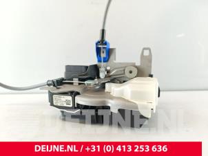 Lynk & Co 01 Deurslot Mechaniek 4Deurs rechts-achter O262609 foto 2