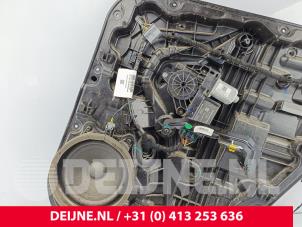 Lynk & Co 01 Ruitmechaniek 4Deurs rechts-achter O262675 foto 2