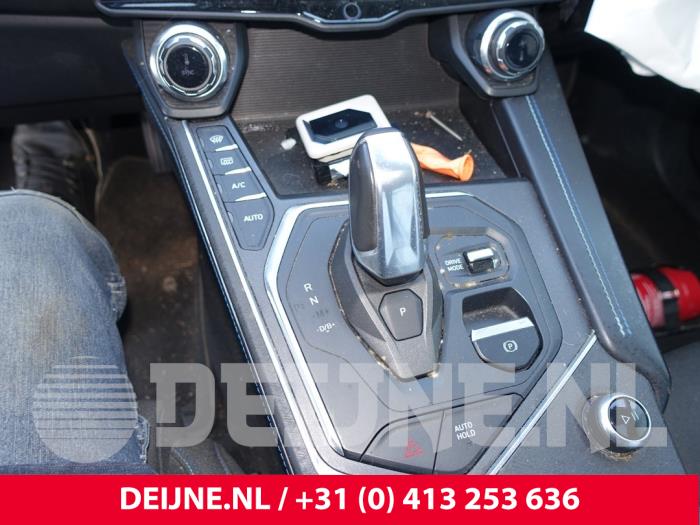 Lynk & Co 01 Schaltung O262748