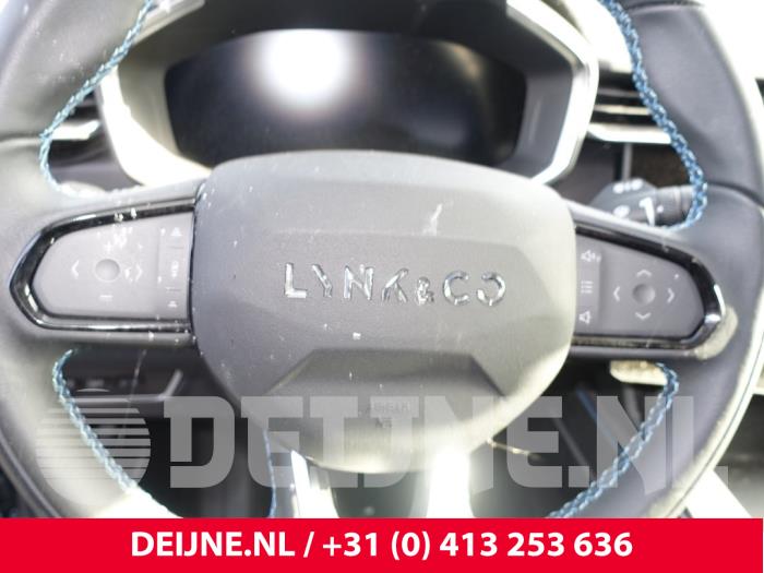 Lynk & Co 01 Lenkrad O262812