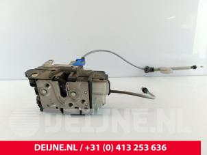 Lynk & Co 01 Deurslot Mechaniek 4Deurs rechts-achter O262829 foto 2