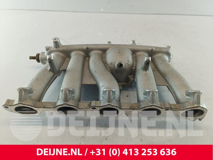 Gebruikte Inlaatspruitstuk Volvo C70 (NC) 2.0 T 20V Prijs € 45,00 Margeregeling aangeboden door van Deijne Onderdelen Uden B.V.