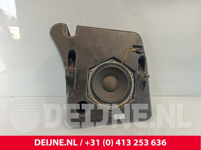 Tesla Model S Subwoofer O263012