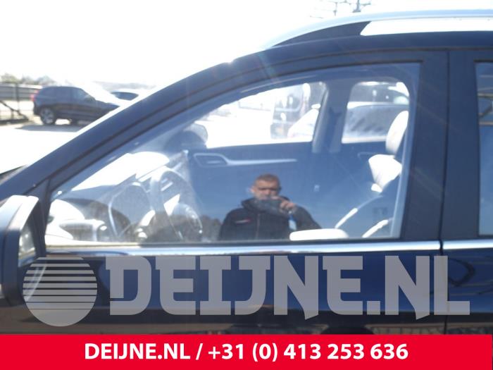 MG ZS Portierruit 4Deurs rechts-voor O263137