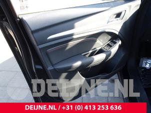 MG ZS Portier 4Deurs links-voor O263171 foto 2