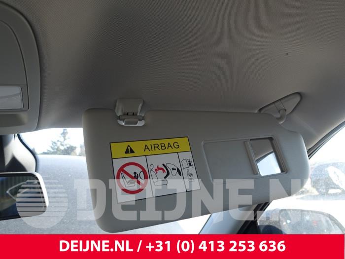 MG ZS Sonnenblende O263188