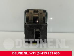 Volkswagen Caddy Electric window switch O263244 photo 2