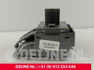 Volkswagen Caddy Electric window switch O263244 photo 3