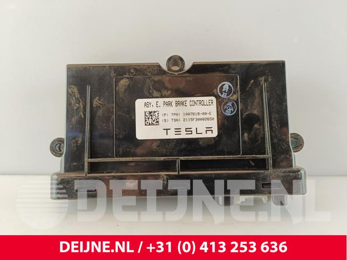 Tesla Model S Parking brake module O263303
