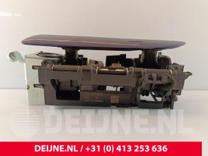 Porsche Taycan Portiergreep 4Deurs links-voor O263306 foto 3