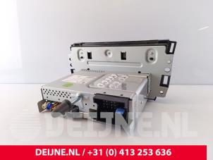 MG ZS Display Multi Media regelunit O263419 foto 3
