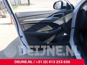 MG ZS Portier 4Deurs links-voor O263430 foto 2