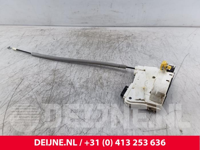 MG ZS Deurslot Mechaniek 4Deurs rechts-achter O263457
