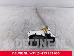 MG ZS Deurslot Mechaniek 4Deurs rechts-achter O263457 foto 2