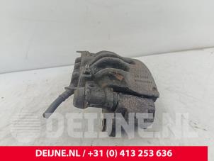 Renault Master Front brake calliper, right O263586 photo 2