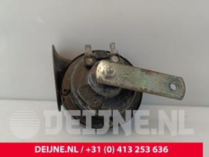 Tesla Model S Horn O263620 photo 2
