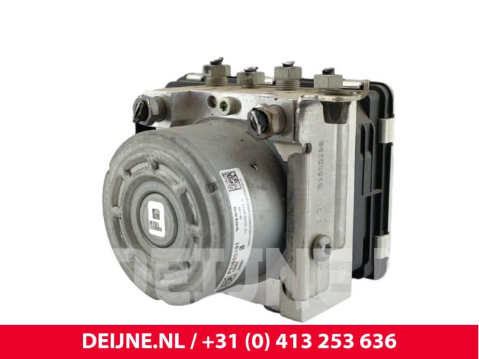 Volvo S90 ABS Pomp O263676