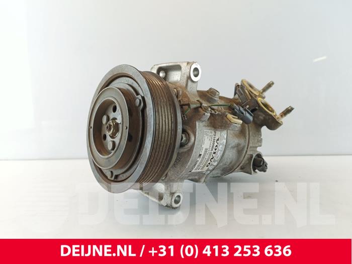 Gebruikte Aircopomp Volvo S90 II 2.0 D5 16V AWD Prijs € 125,00 Margeregeling aangeboden door van Deijne Onderdelen Uden B.V.