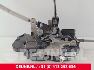 Volvo V40 Door lock mechanism 4-door, front left O263778 photo 2