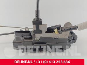 Volvo V40 Door lock mechanism 4-door, front left O263778 photo 3