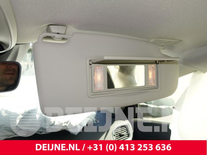 Volvo V40 Zonneklep O263772