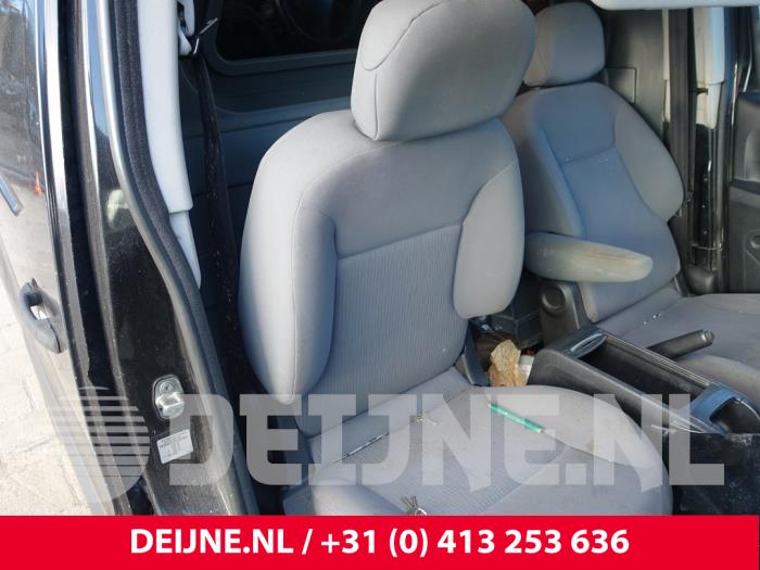 Peugeot Partner Sitz rechts O263977