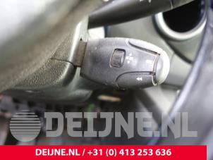Peugeot Partner Steering column stalk O263952 photo 2