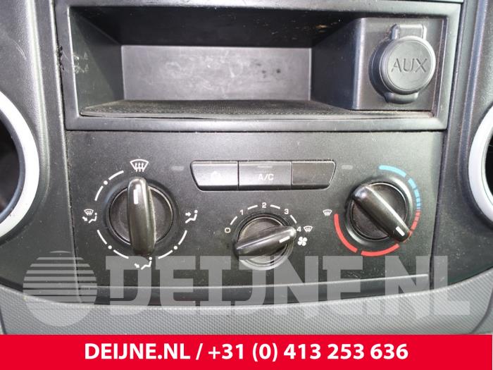 Peugeot Partner Kachel Bedieningspaneel O263960