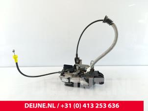 Volvo XC60 Deurslot Mechaniek 4Deurs rechts-voor O264157 foto 2