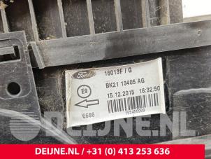 Ford Transit Custom Achterlicht links O264182 foto 2